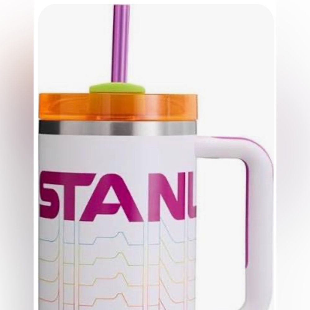 New Stanley The Reverb Collection Flowstate Quencher 40oz - Picture 2 of 4